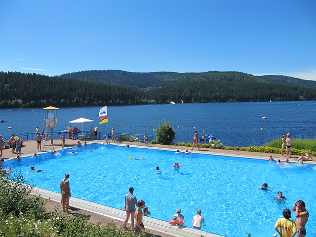 bazén u jezera